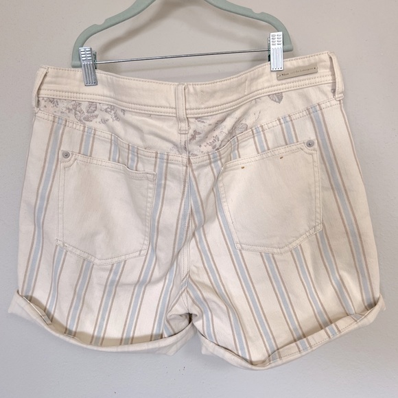 Pilcro / Anthropologie Womens Denim Shorts Slim Boyfriend - Size 29 - Like New - Picture 6 of 11